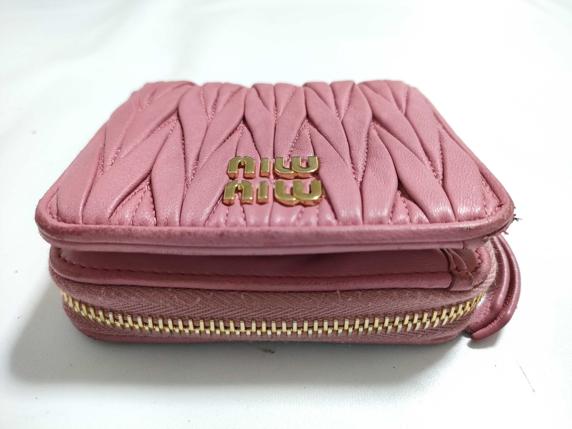 Miu Miu Matelasse wallet with box