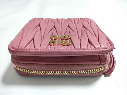 Miu Miu Matelasse wallet with box