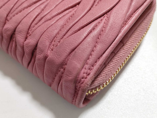 Miu Miu Matelasse wallet with box