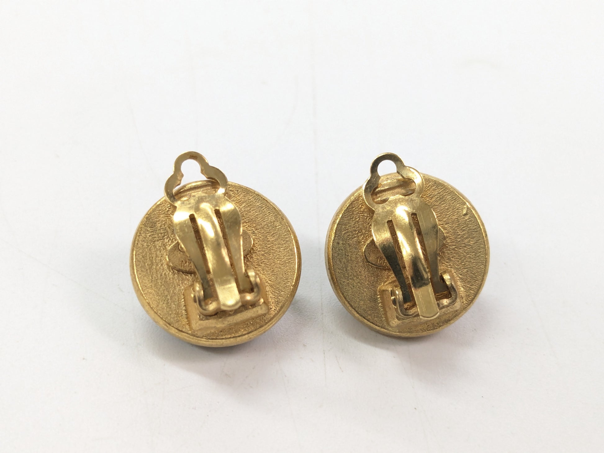 CHANEL Rhinestone Round Earrings 93A Black x Gold Earrings