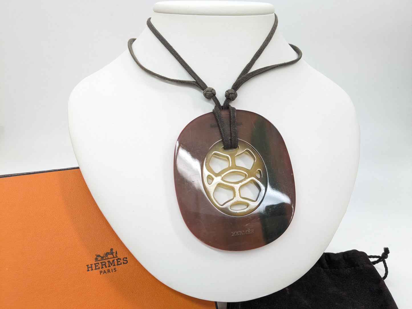 HERMES Lift GM Buffalo Horn x Lacquer Wood Necklace Red Necklace