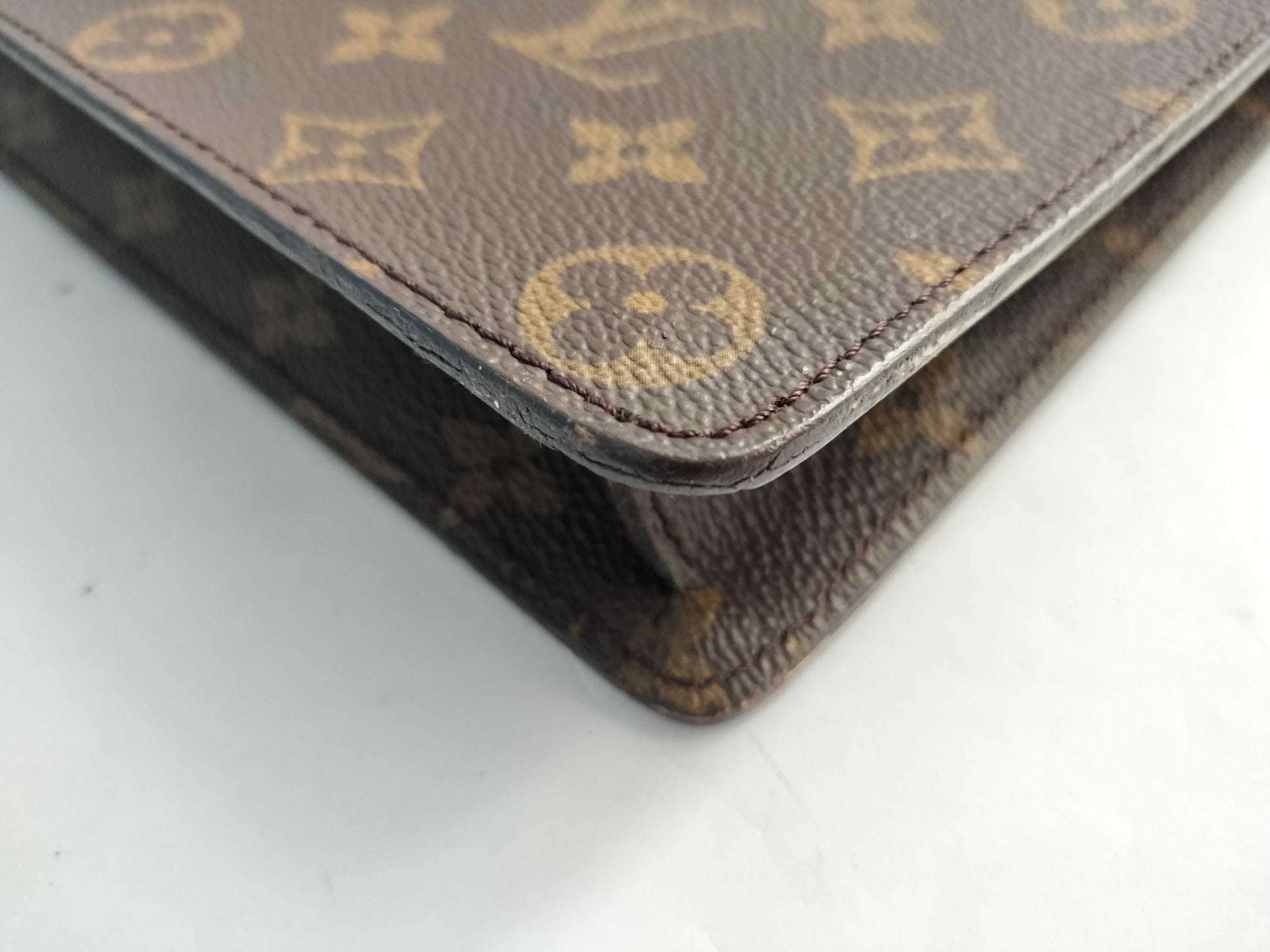 LOUIS VUITTON Monogram Louis Vuitton Monogram Clutch Bag M53335 8901CT Clutch Bag
