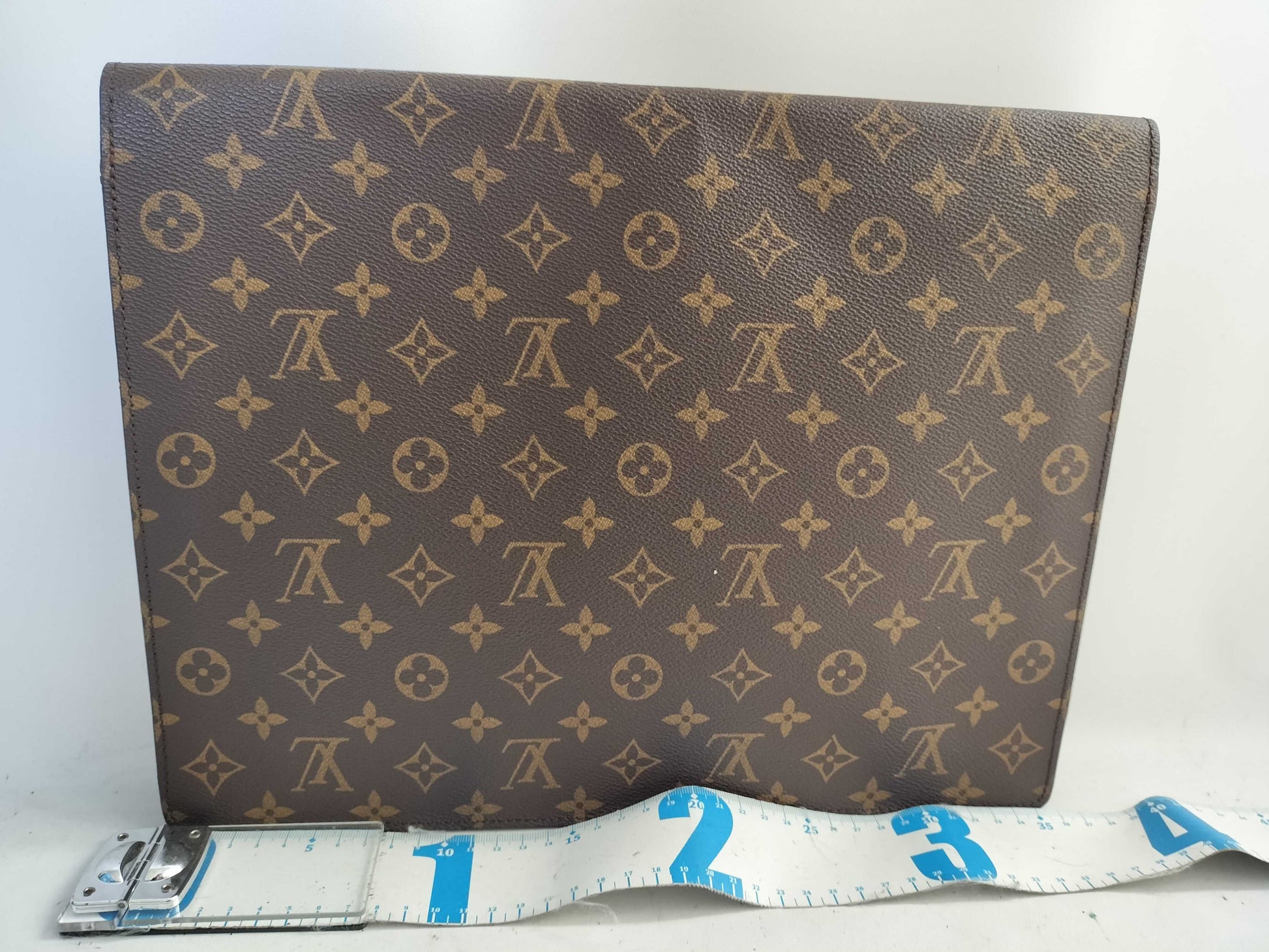 LOUIS VUITTON Monogram Louis Vuitton Monogram Clutch Bag M53335 8901CT Clutch Bag
