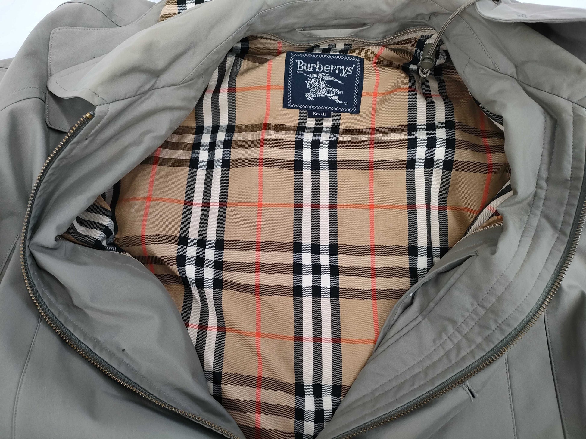 BURBERRY Coat Size S C-TK83 Coat