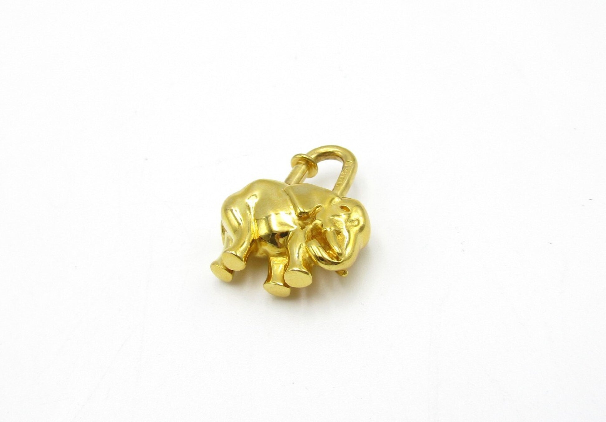 HERMES Cadena Elephant Gold Charm