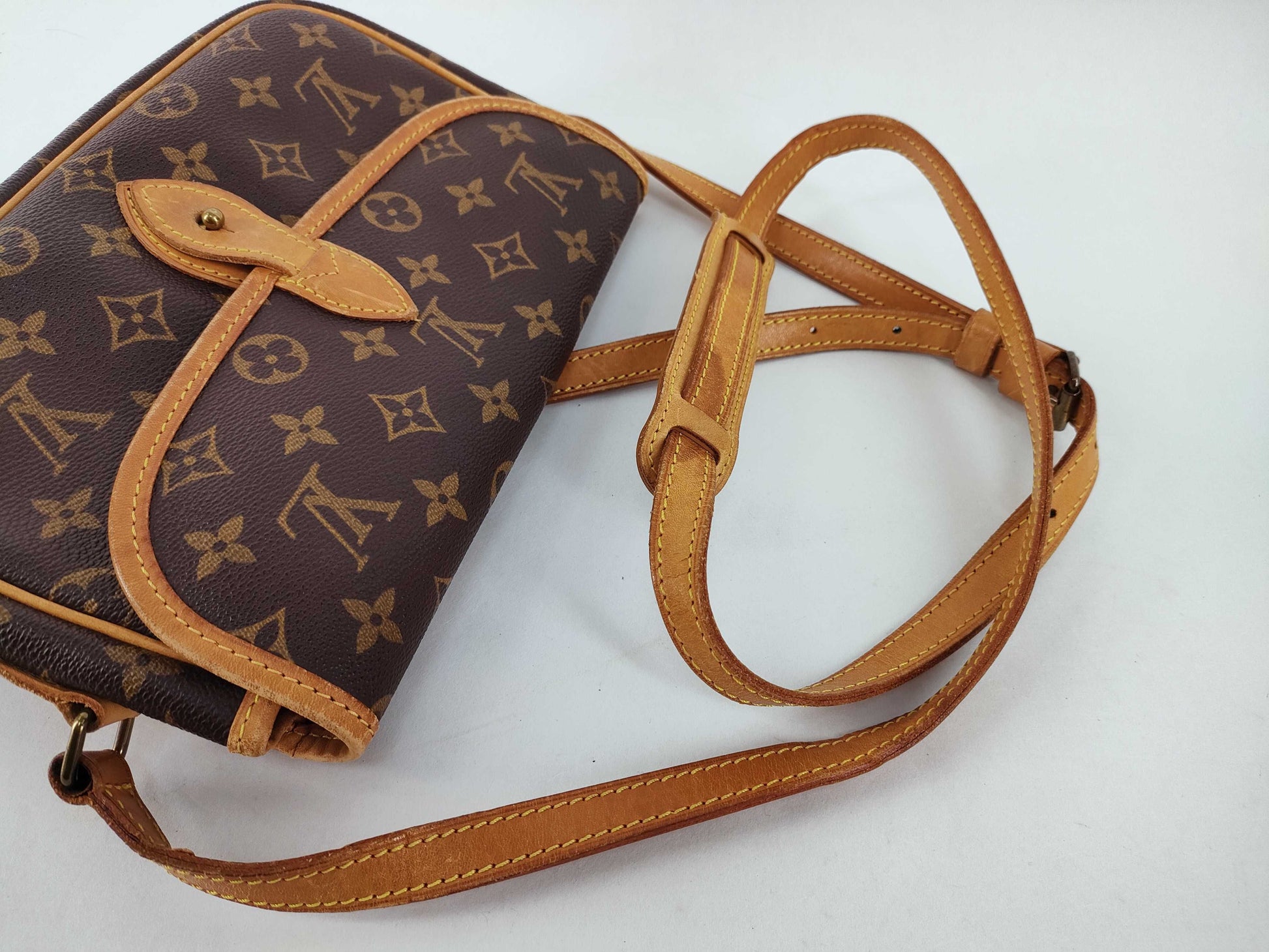 LOUIS VUITTON Monogram Gibessiere PM AR0942 Shoulder Bag