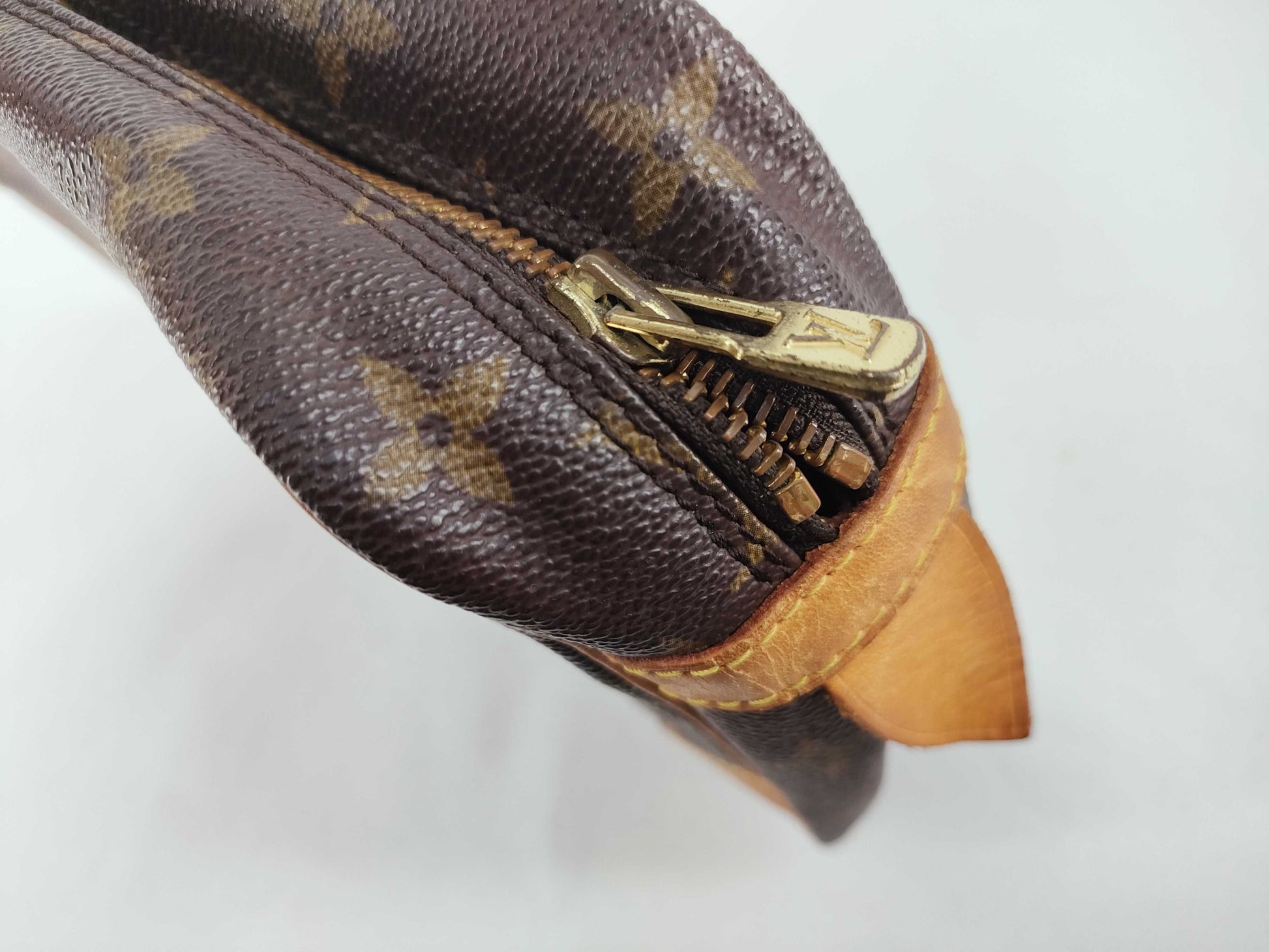 LOUIS VUITTON Monogram Compiègne 8901SL Second Bag