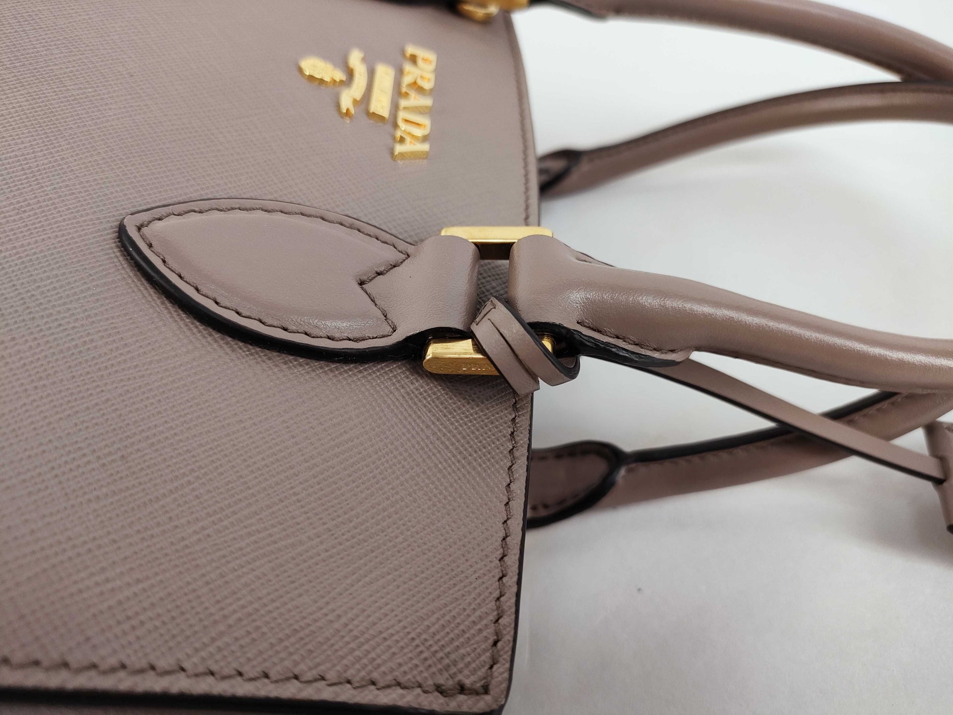 PRADA Saffiano 2WAY W26 Handbag