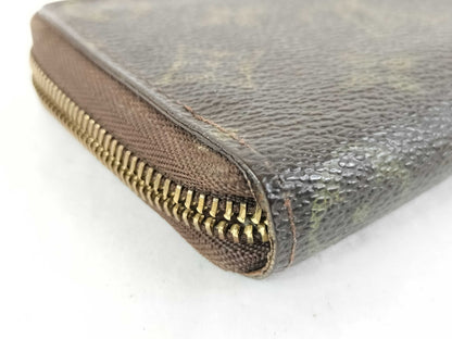 LOUIS VUITTON Monogram Coin Case LOUIS VUITTON Monogram Coin Case