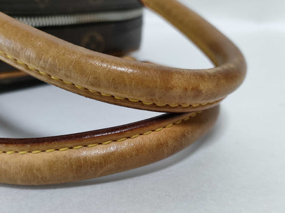 LOUIS VUITTON Monogram Manhattan Handbag