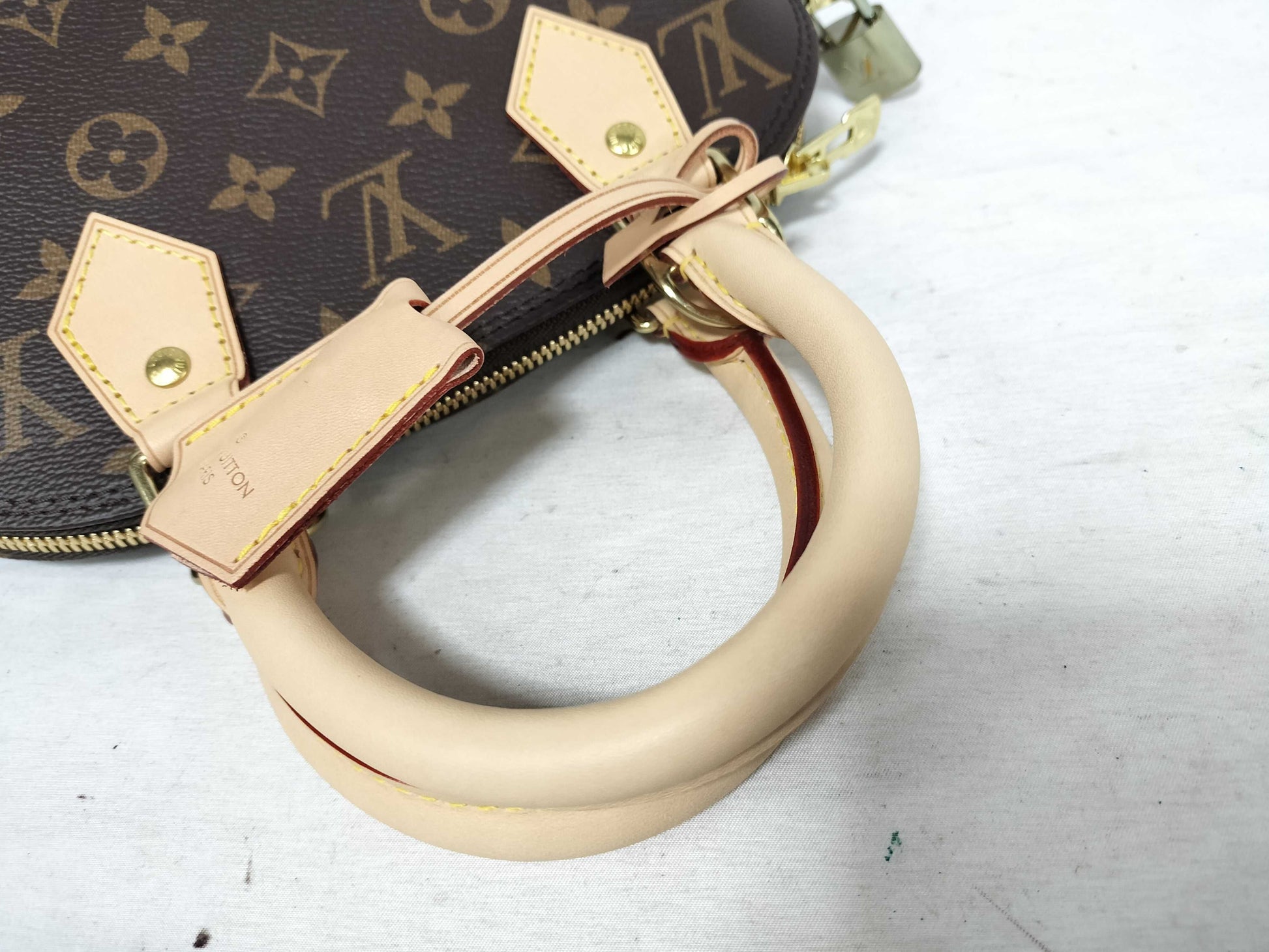 LOUIS VUITTON Monogram Louis Vuitton 2-Way Handbag