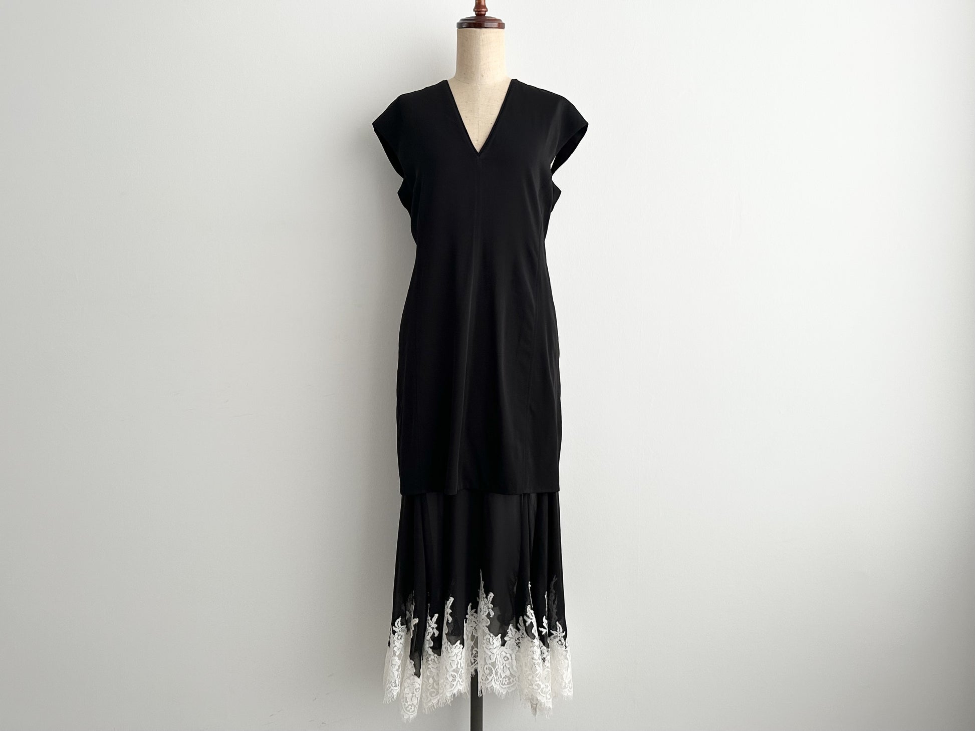 3.1 Phillip Lim Lace-Hem Dress, Black and White, Size 4, Dress