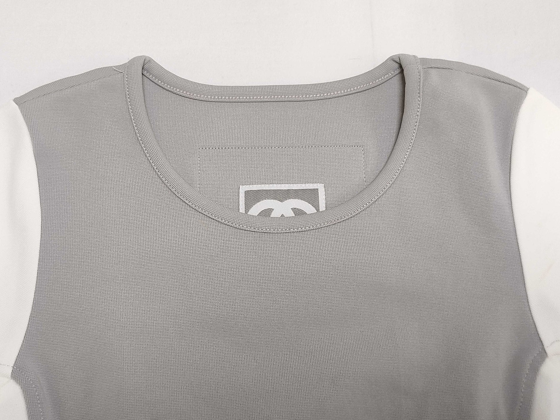 CHANEL 01P P17575V09971 Sport Line Coco Mark T-Shirt, Short Sleeve, White, Gray, Size 38