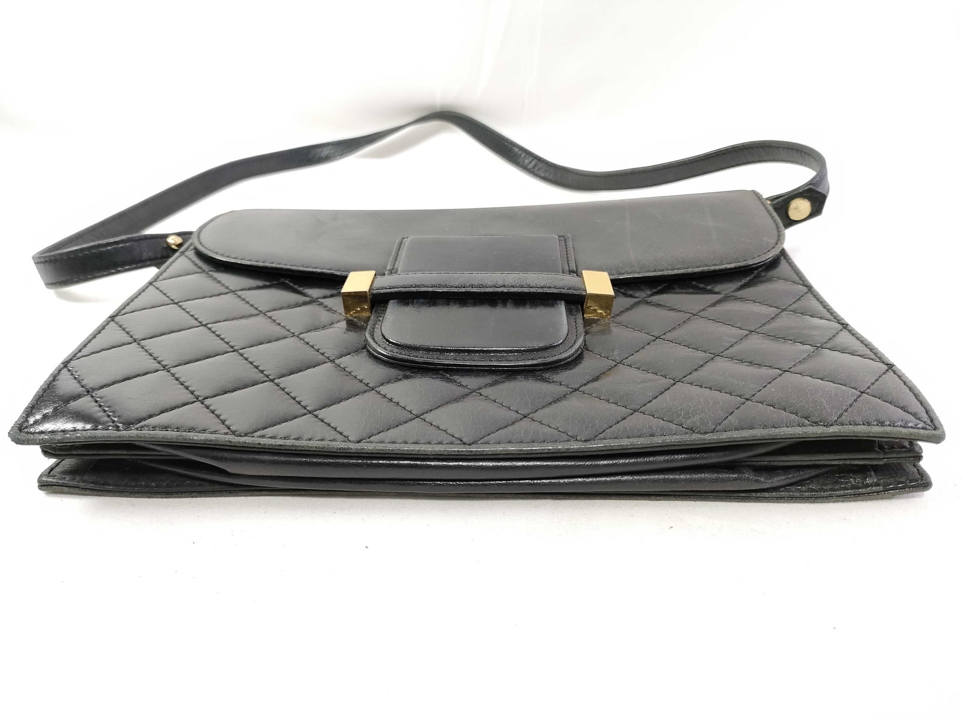 Yves Saint Laurent Quilted Shoulder Bag in Black Leather