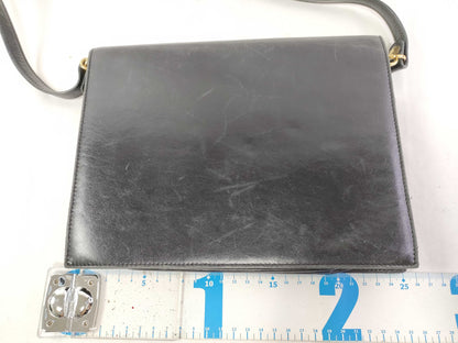 Yves Saint Laurent Quilted Shoulder Bag in Black Leather