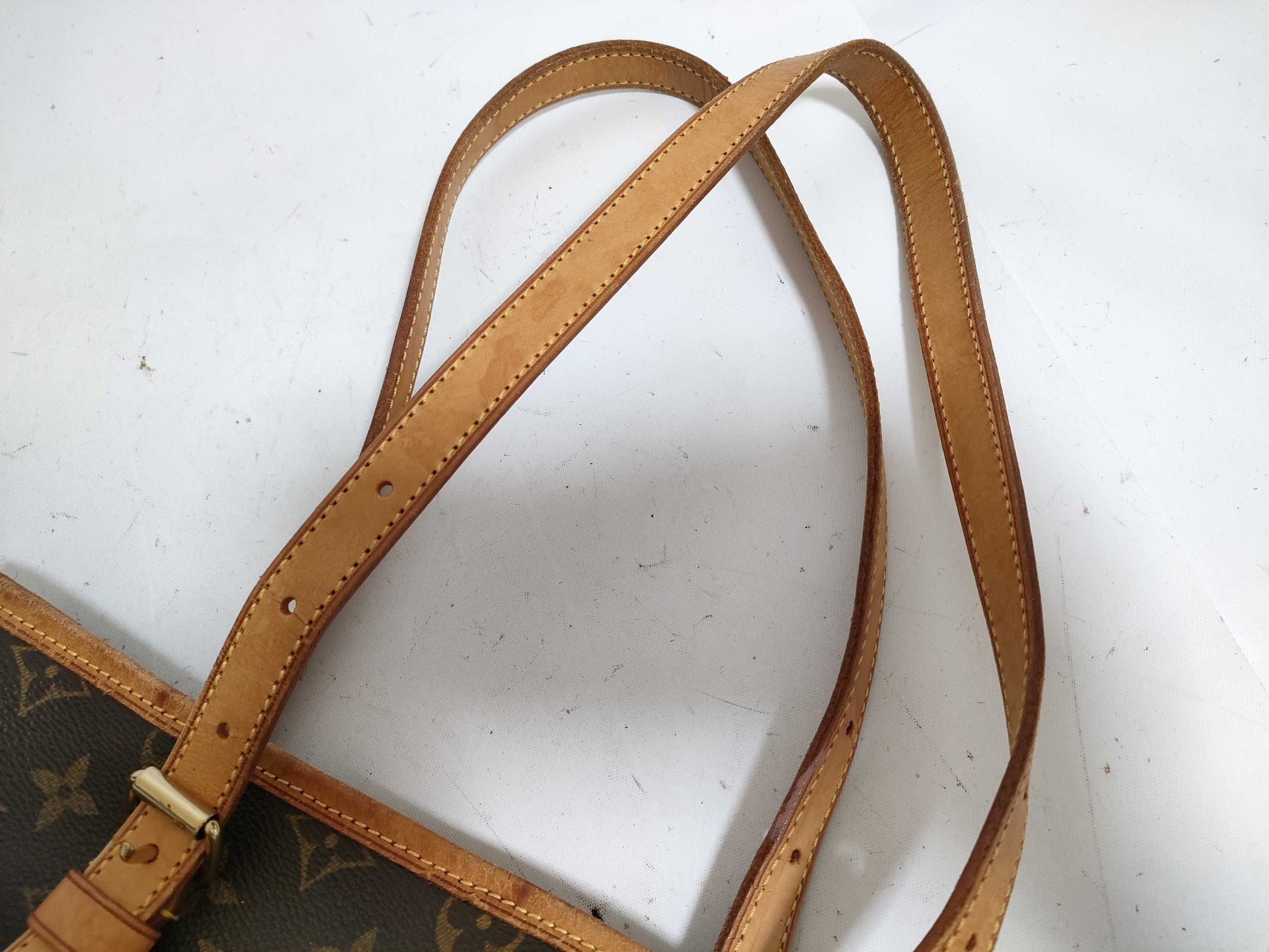 LOUIS VUITTON Monogram LV Bucket GM M42236 Monogram Handbag
