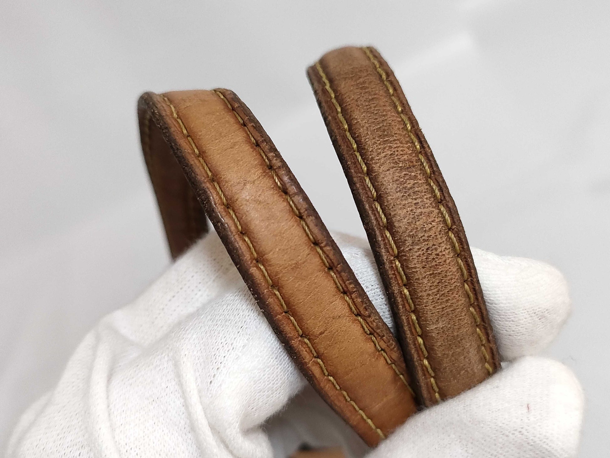 LOUIS VUITTON Monogram LV Wilshire MM M45644 Monogram Handbag