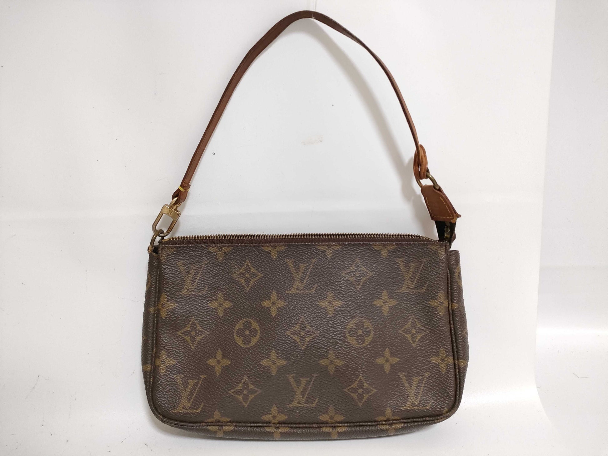 LOUIS VUITTON Monogram LV Pochette Accessoires M51980 Monogram Pouch