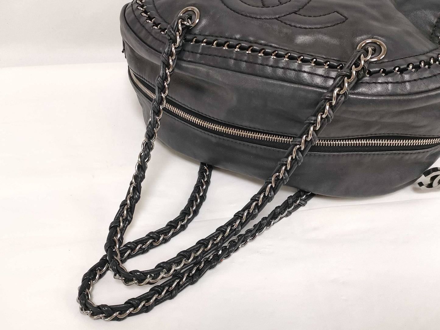 CHANEL Luxury Shoulder Bag