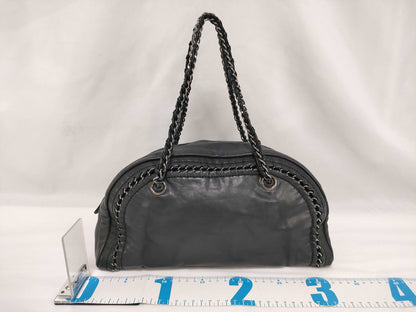 CHANEL Luxury Shoulder Bag