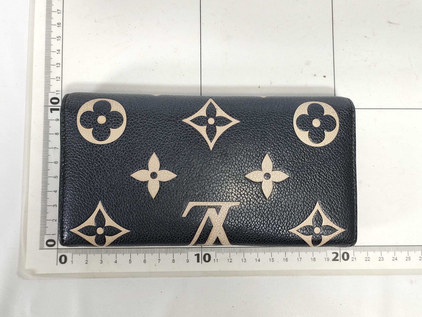 LOUIS VUITTON Monogram Empreinte Monogram Empreinte Bicolor Monogram M80496 Wallet