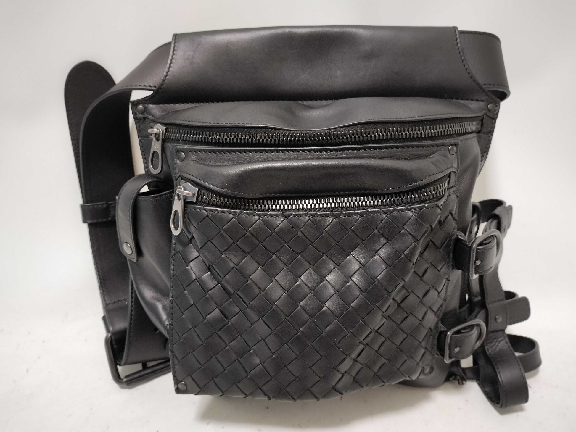 BOTTEGA VENETA Bottega Veneta body bag, black waist bag, shoulder bag, leather intrecciato black waist bag