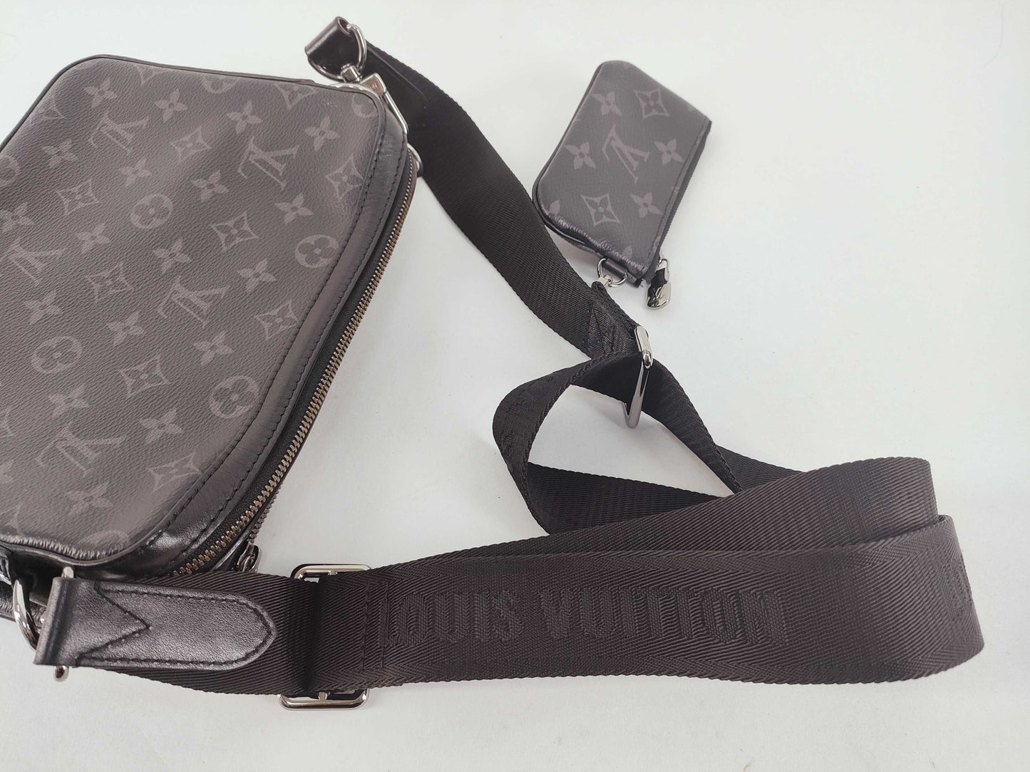 LOUIS VUITTON Monogram Eclipse Trio Messenger Shoulder Bag M69443 DU4270 Pouch/Coin Case Shoulder Bag