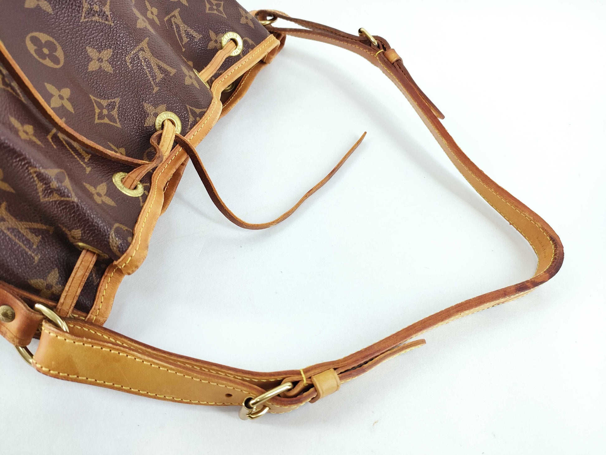 LOUIS VUITTON Monogram Noe Monogram Shoulder Bag M42224 AR0935