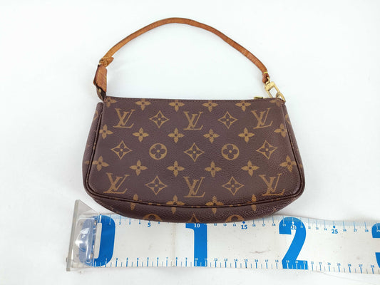 LOUIS VUITTON Monogram LOUISVUITTON M51980 Monogram Pochette Accessoires Shoulder Bag
