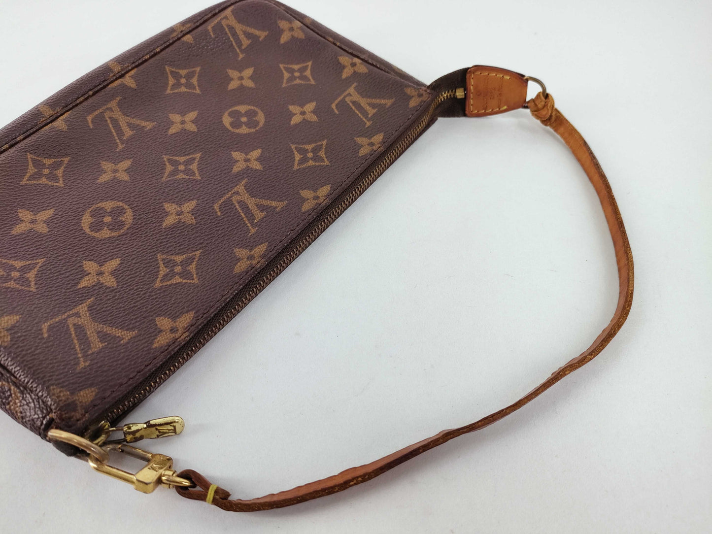 LOUIS VUITTON Monogram LOUISVUITTON M51980 Monogram Pochette Accessoires Shoulder Bag