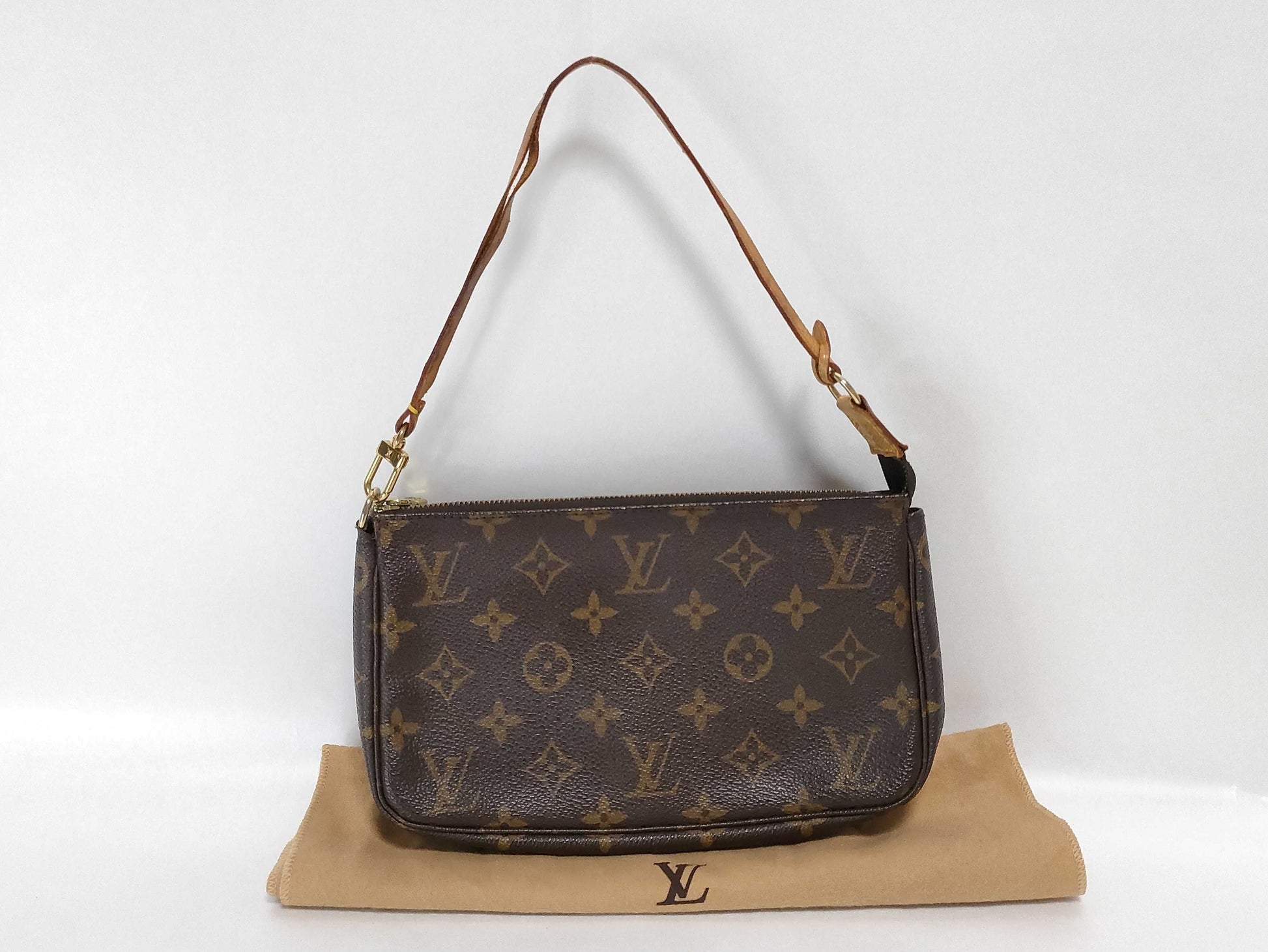 LOUIS VUITTON Monogram Pochette Accessoires M51980/VI1909 Pouch