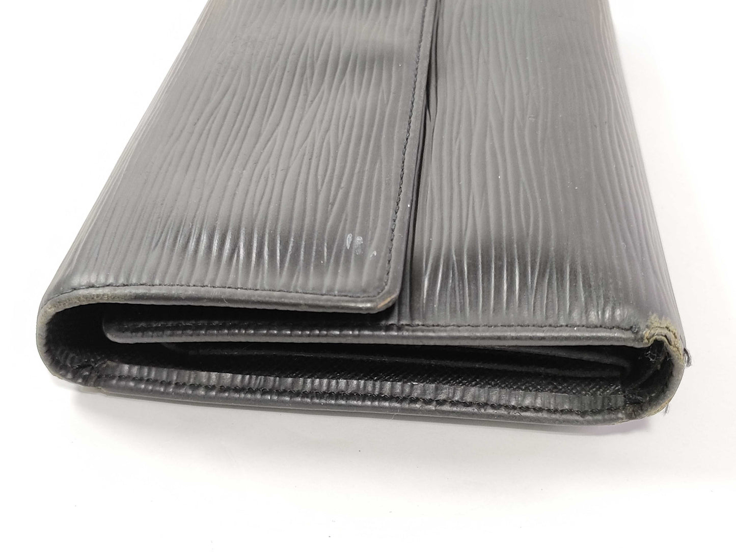 LOUIS VUITTON Epi Wallet Porte Tresor International M63382 Wallet