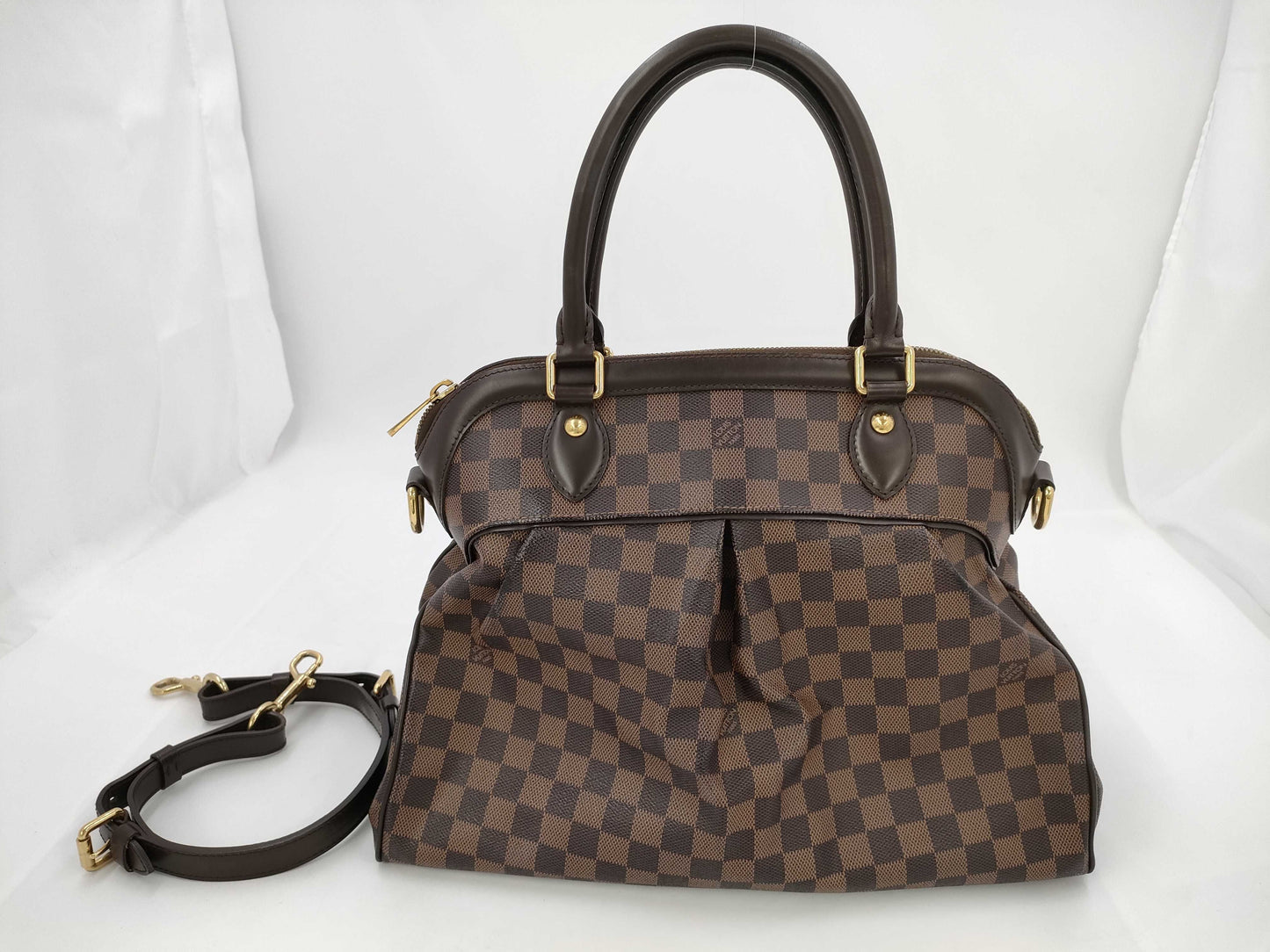 LOUIS VUITTON Monogram Louis Vuitton Damier Trevi GM Bag