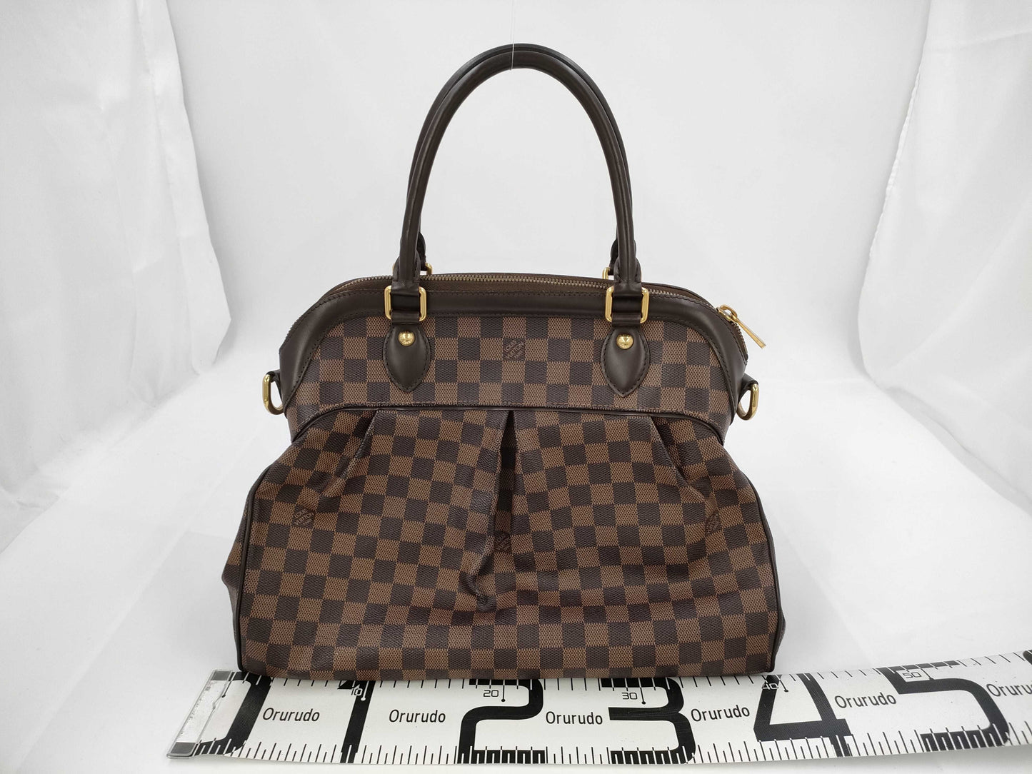 LOUIS VUITTON Monogram Louis Vuitton Damier Trevi GM Bag