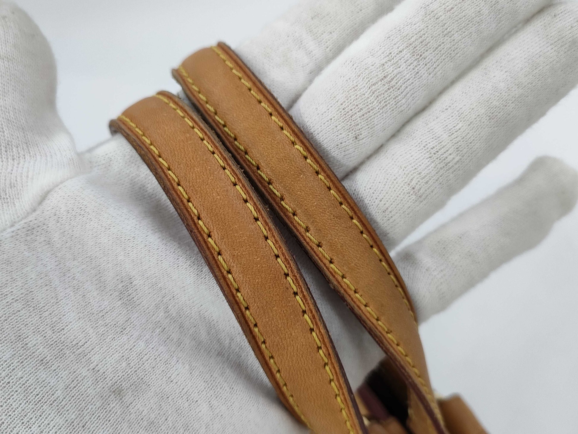 LOUIS VUITTON Louis Vuitton enamel hand-shoulder bag handbag