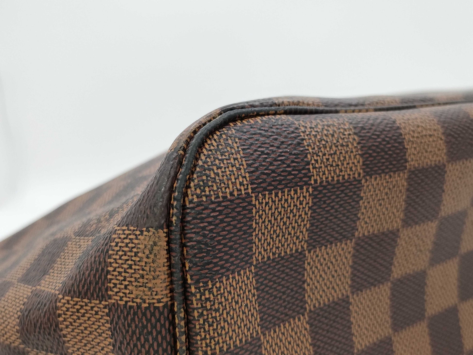 LOUIS VUITTON Neverfull Tote Bag