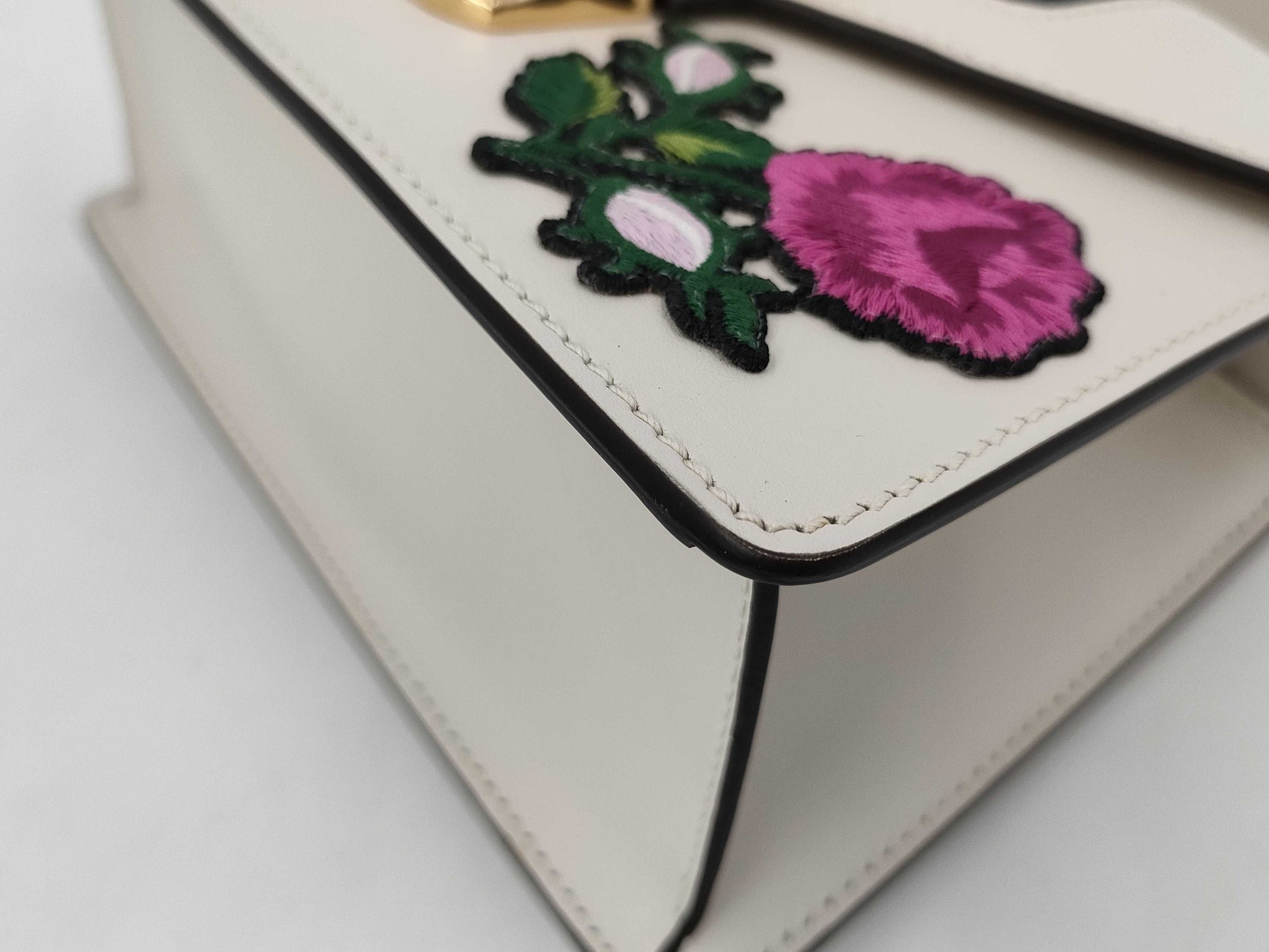 GUCCI Gucci Sylvie Shoulder Bag Handbag