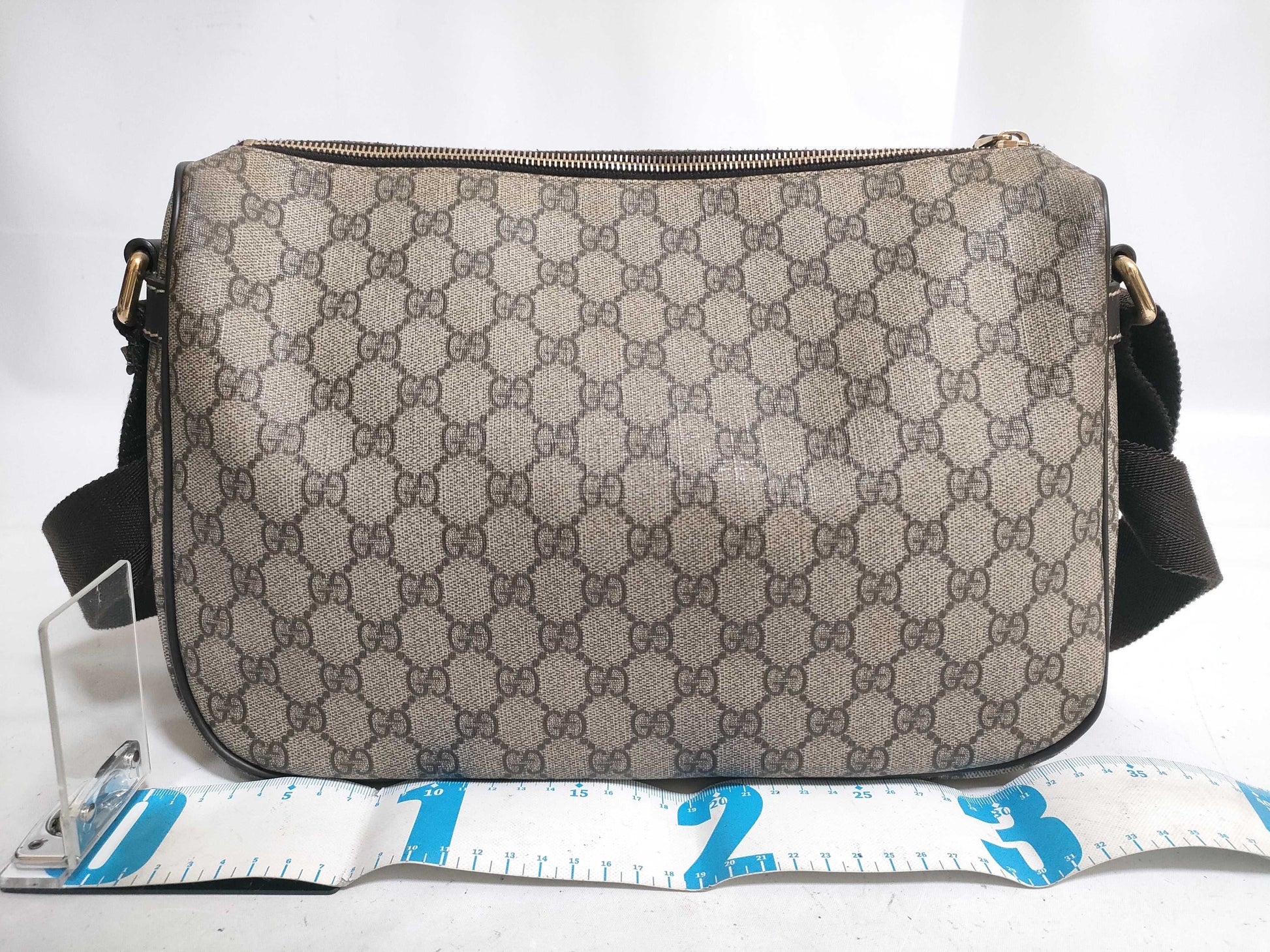 GUCCI GG Supreme Shoulder Bag