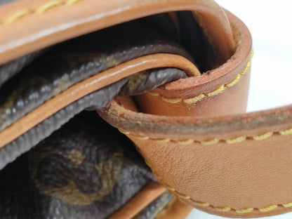 LOUIS VUITTON Monogram Saumur 30 Shoulder Bag M42256/AR1900