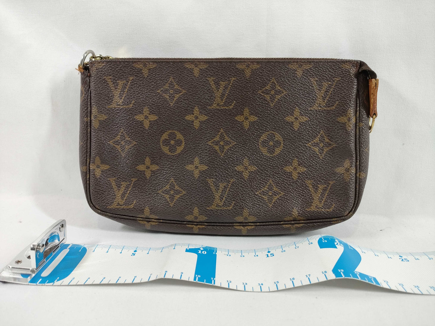 LOUIS VUITTON Monogram Pochette Accessoires CA0070 Pouch Handbag