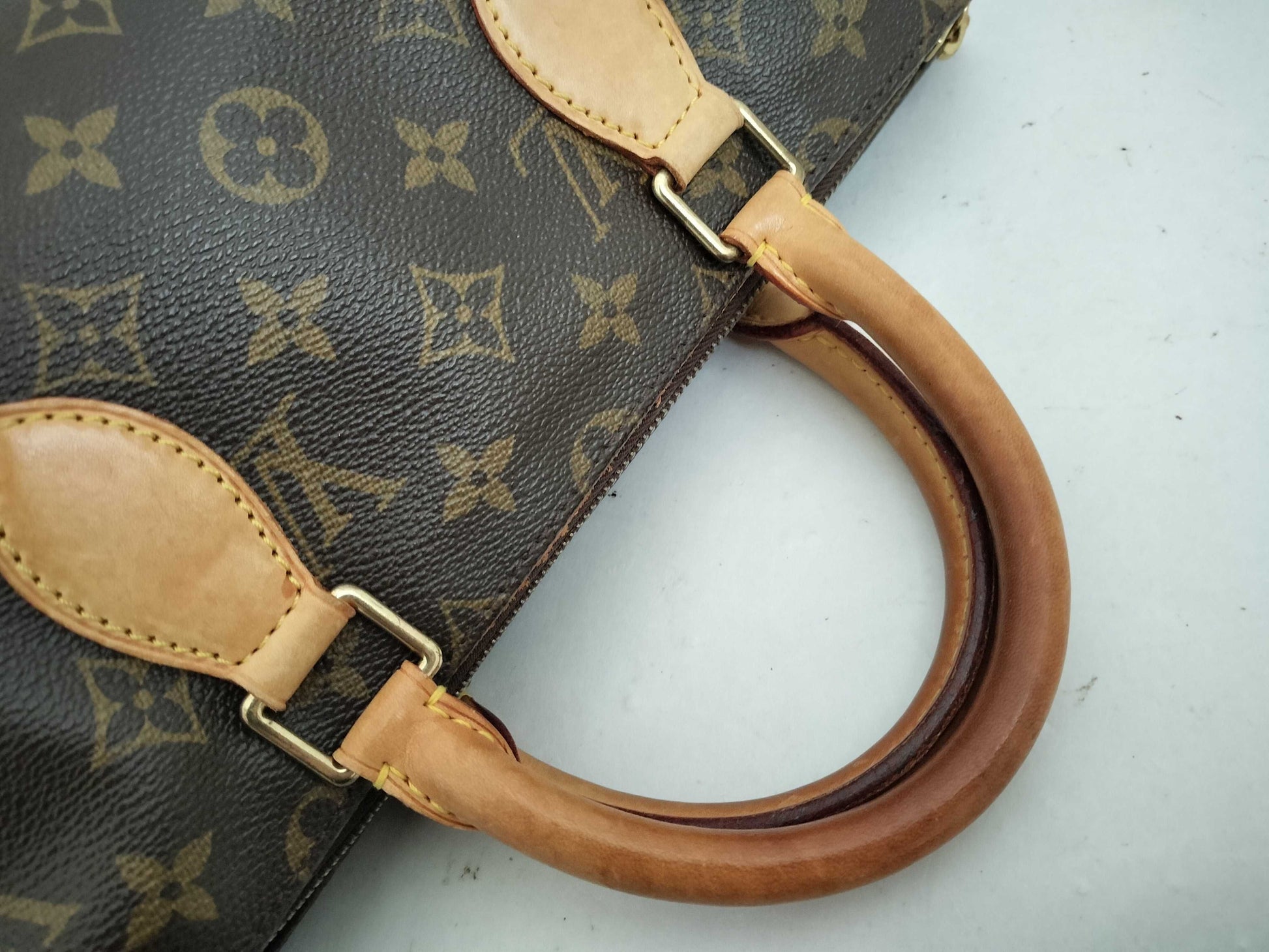 LOUIS VUITTON Monogram Louis Vuitton Bag Handbag