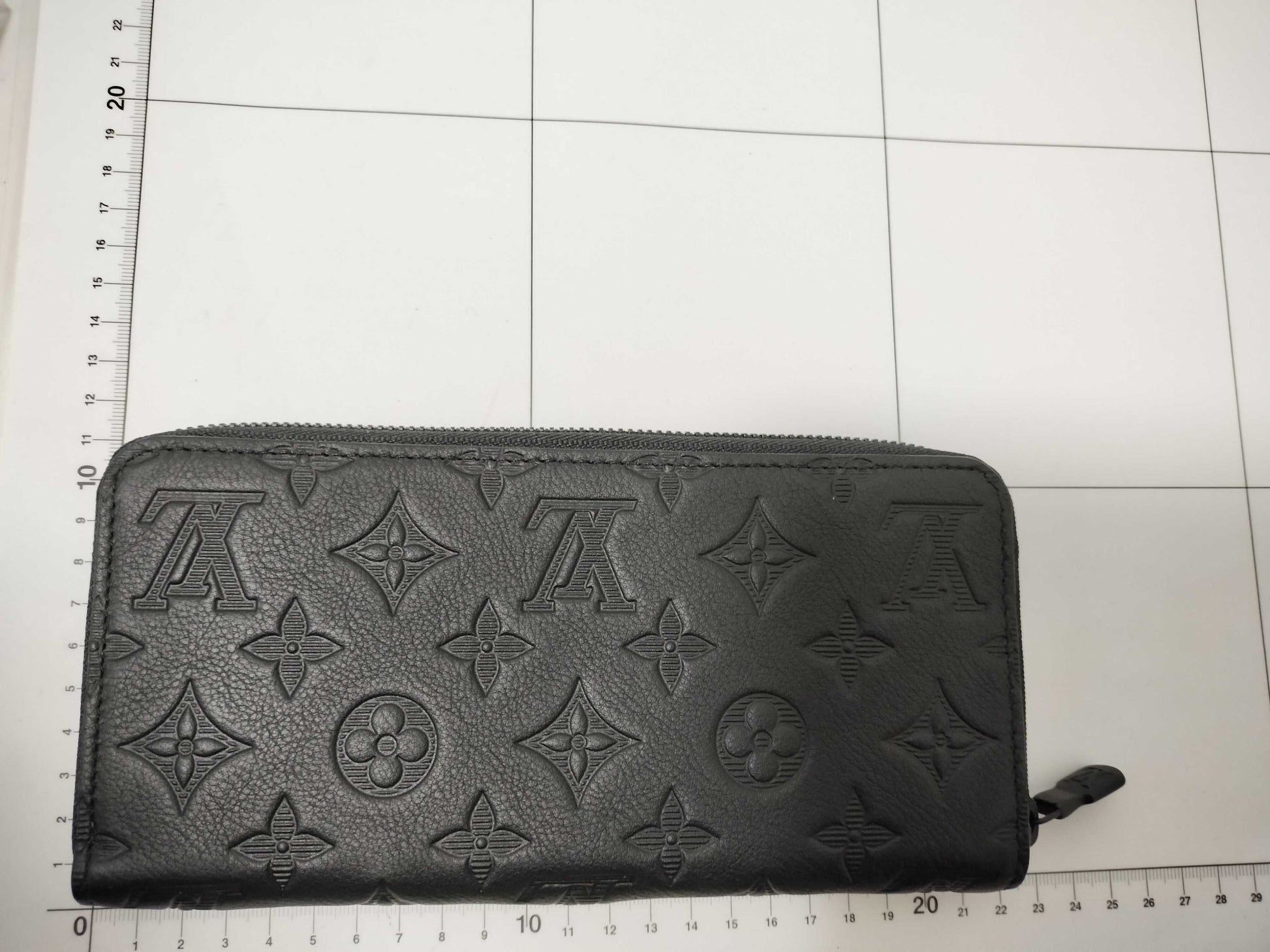 LOUIS VUITTON Unused Wallet