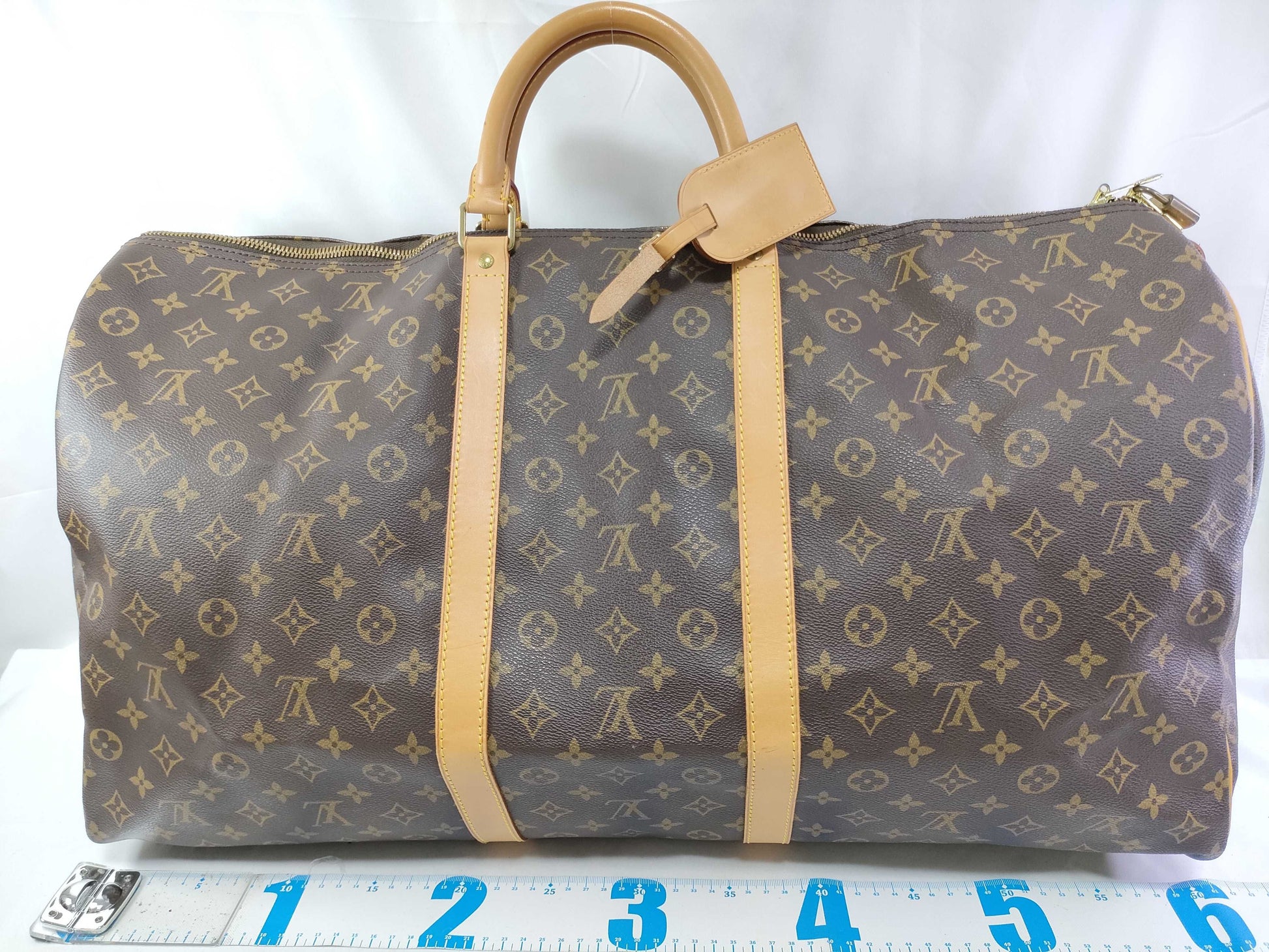 LOUIS VUITTON Monogram Louis Vuitton Keepall 60 Boston Bag