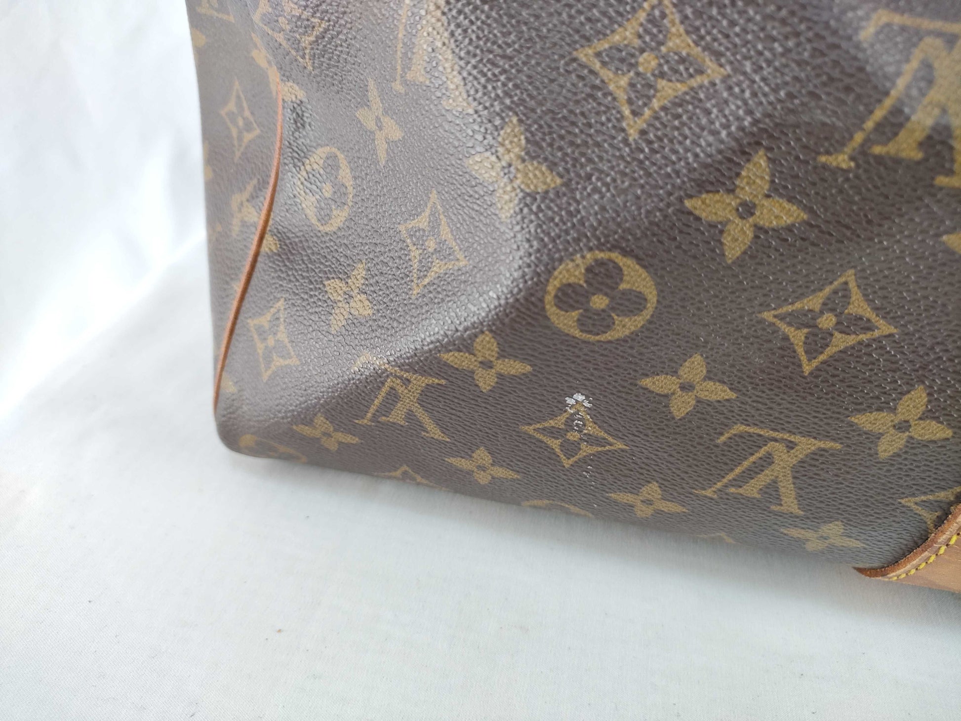 LOUIS VUITTON Monogram Vuitton Key Pol Bandriere 50 Boston Bag