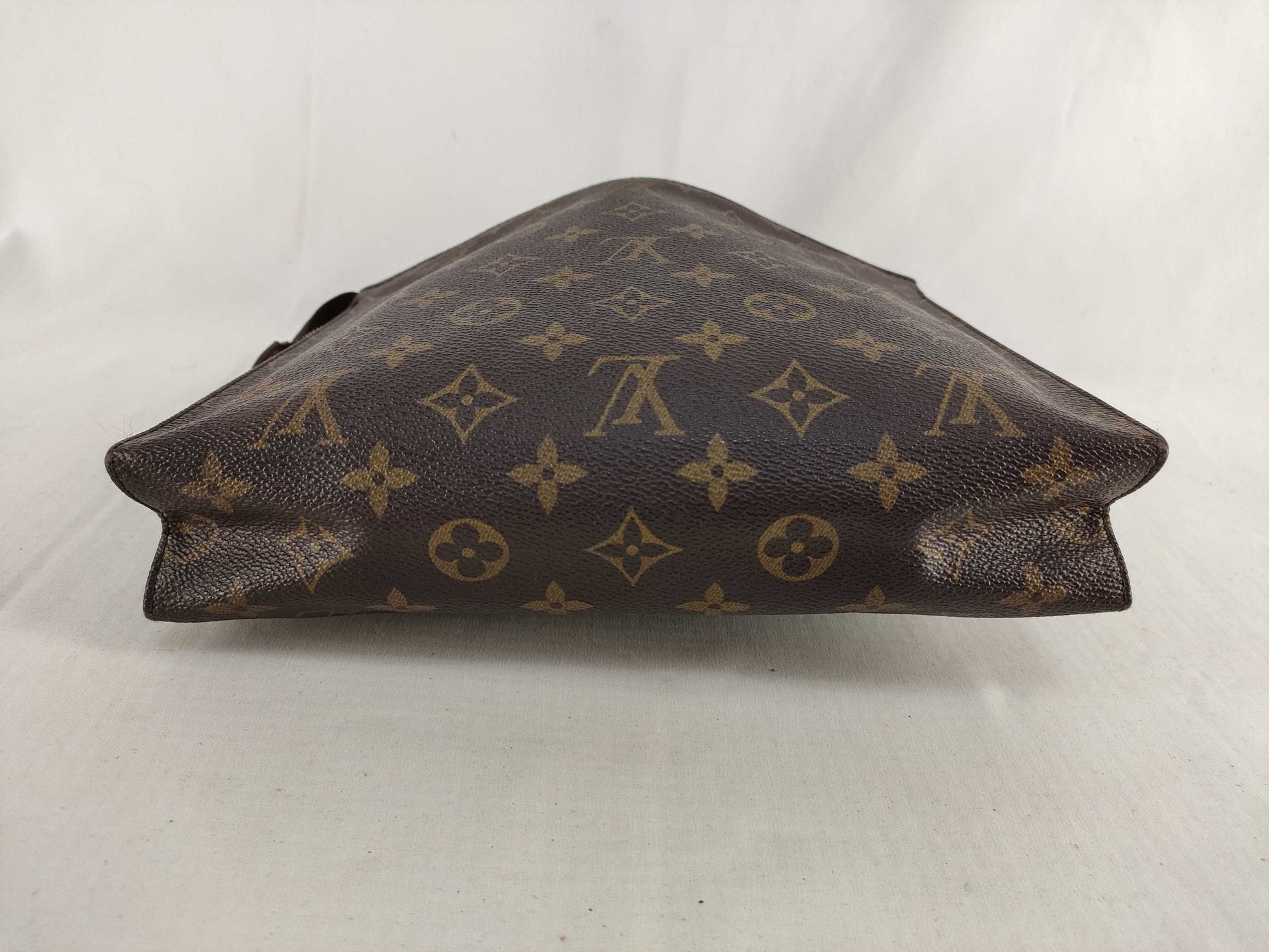 LOUIS VUITTON Monogram Vuitton Poche Toilette Pouch