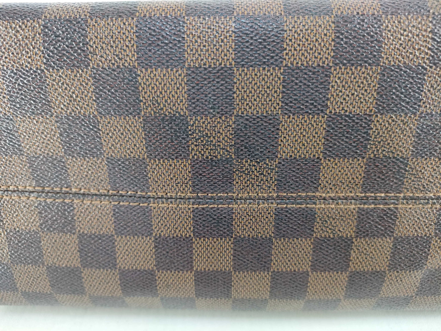 LOUIS VUITTON Damier Damier Evenu Handbag