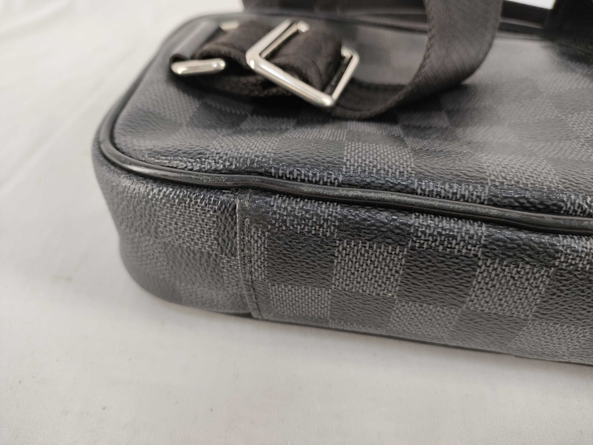 LOUIS VUITTON Damier Graffit Amplar N41289 Waist Bag