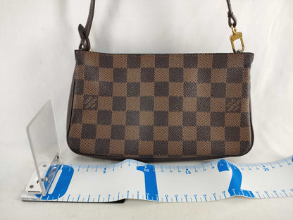 LOUIS VUITTON Damier Vuitnavona Pouch