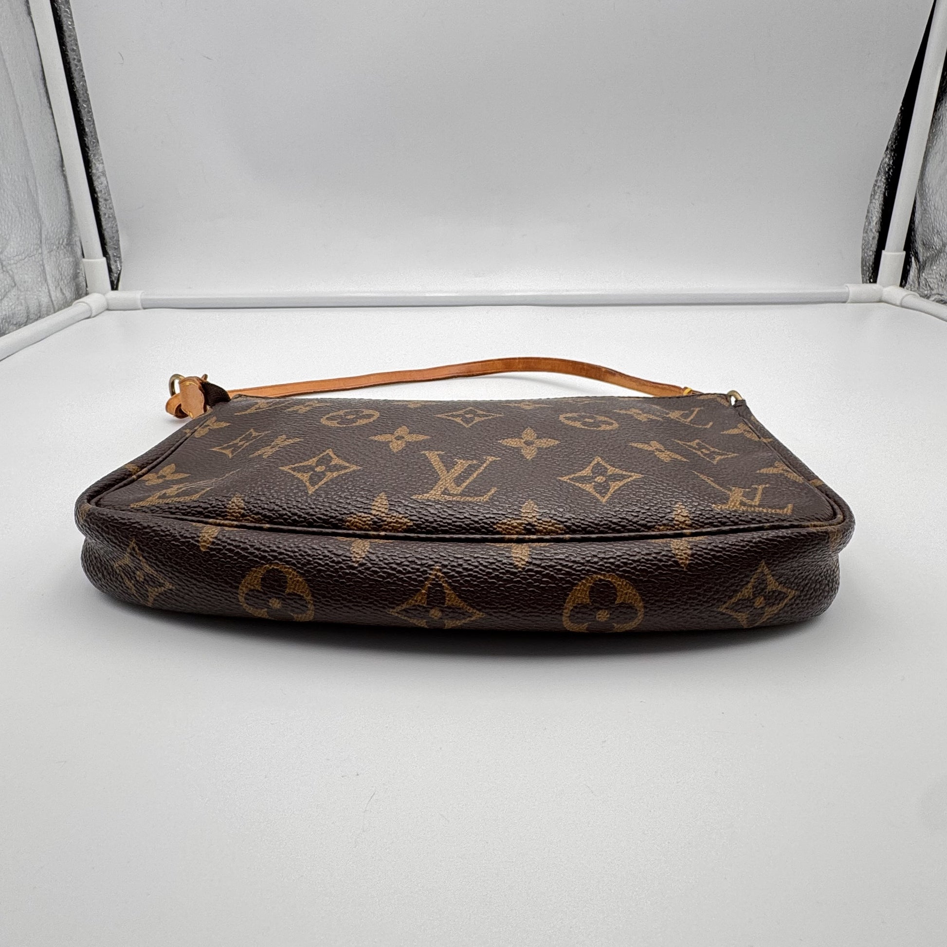LOUIS VUITTON LOUIS VUITTON Pochette Accessoir Handbag