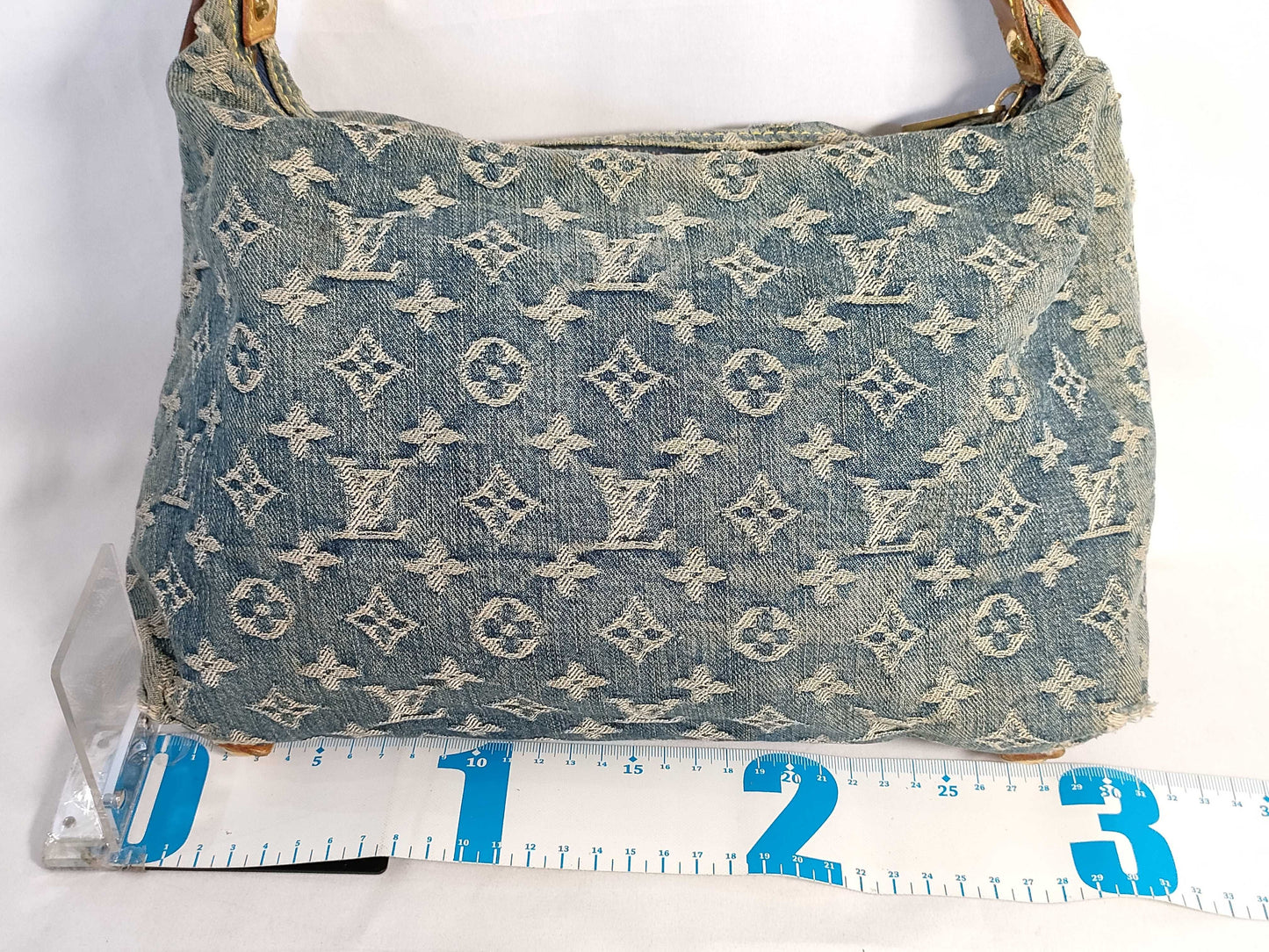 LOUIS VUITTON Monogram Denim LOUIS VUITTON Monogram Denim Louis Vuitton Monogram Denim Buggy PM Shoulder Bag Shoulder Bag